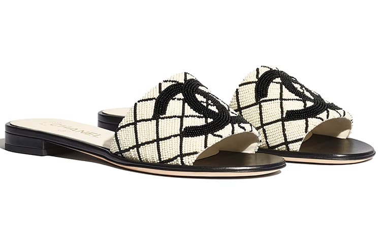 Шлепанцы CHANEL женские черные белые