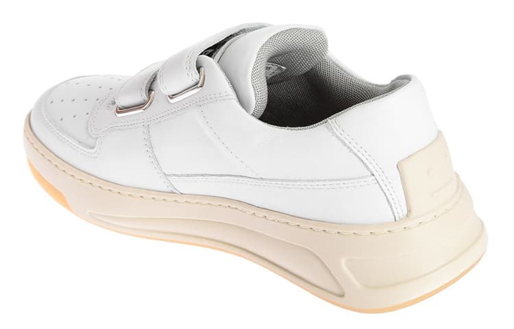 Кожаные кроссовки Acne Studios с металлической пластинкой