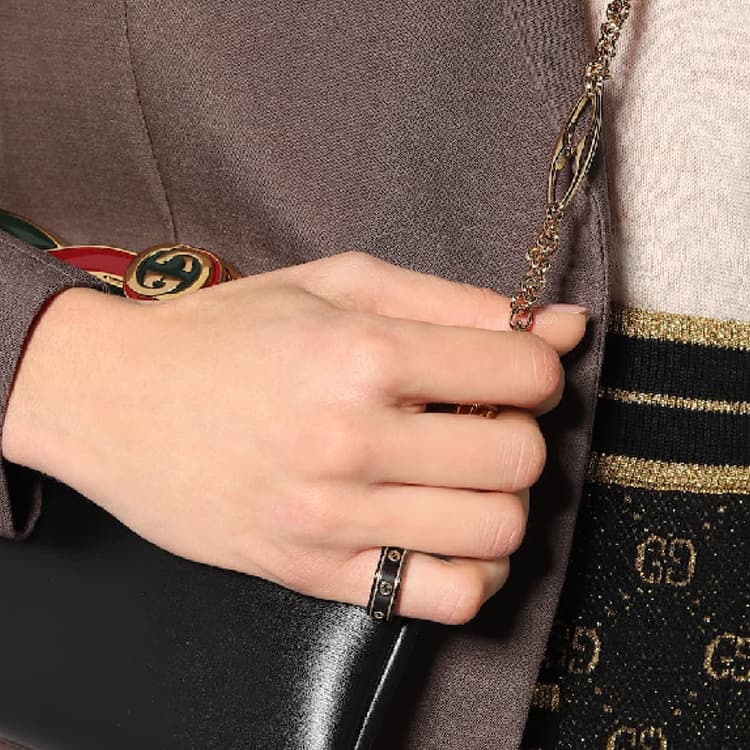 Кольцо GUCCI Icon из 18 карат с переплетенной буквой G