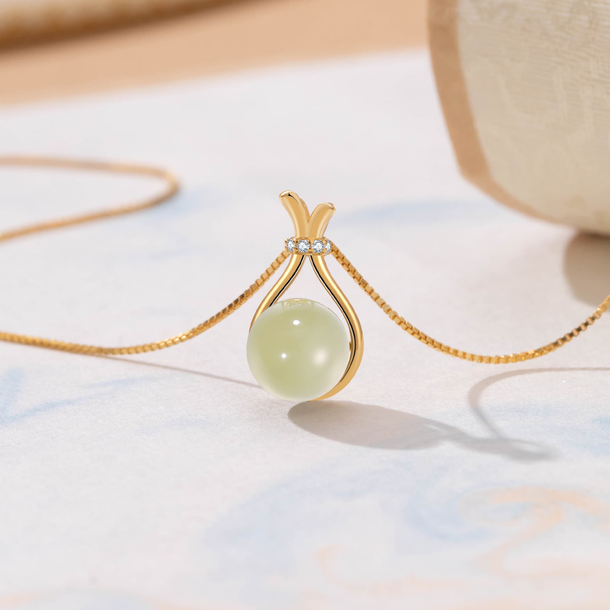 Ожерелья Lao Feng Xiang из зеленого нефрита, женские