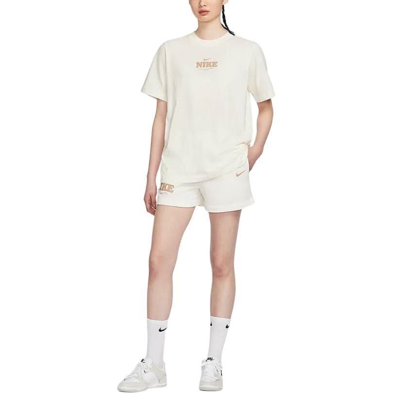 Женские спортивные шорты Nike парусного цвета, белые