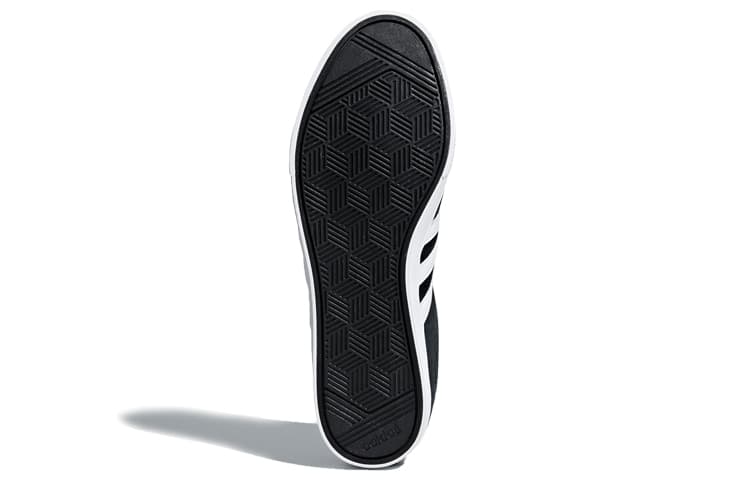 Женские кроссовки Adidas Courtset «Черно-белые»