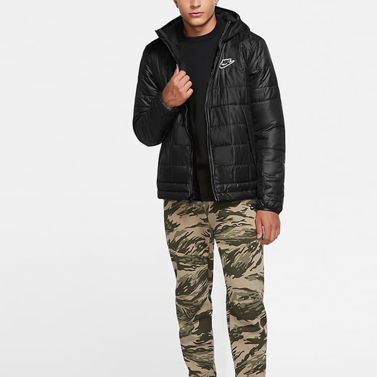 Мужские пуховики Nike черные