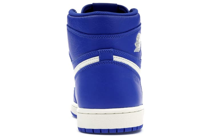 Air Jordan 1 Retro High и «Hyper Royal White»