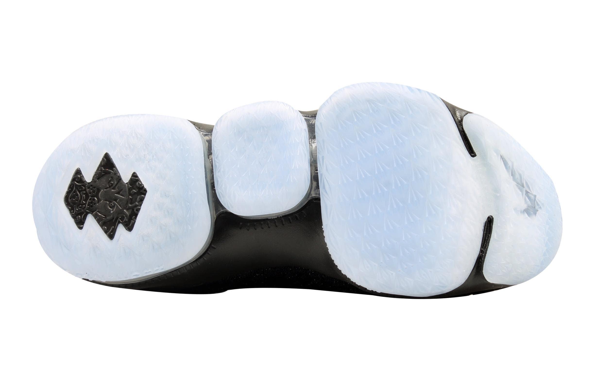 Nike LeBron 15 Черный Металлик Золото GS