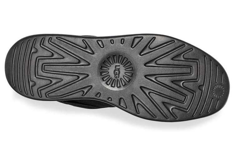 Черные женские угги Classic Boom Boot с флисовой подкладкой