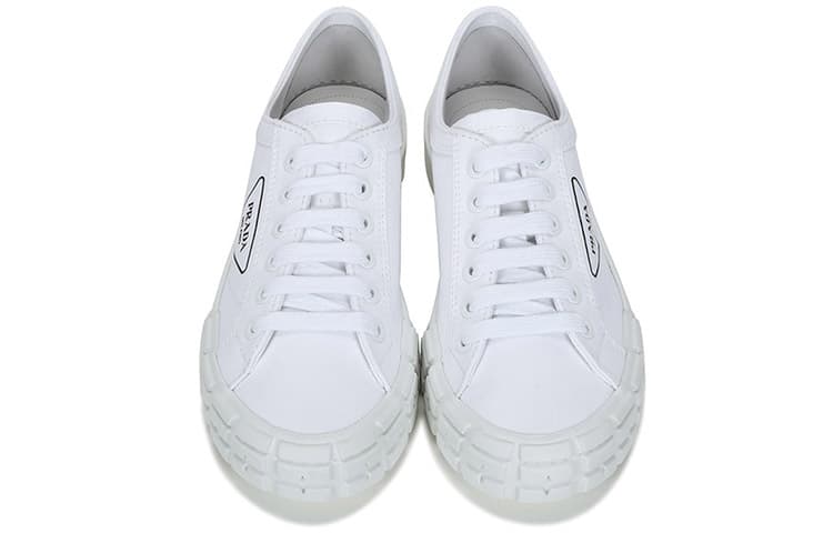 PRADA Низкие парусиновые туфли мужские белые