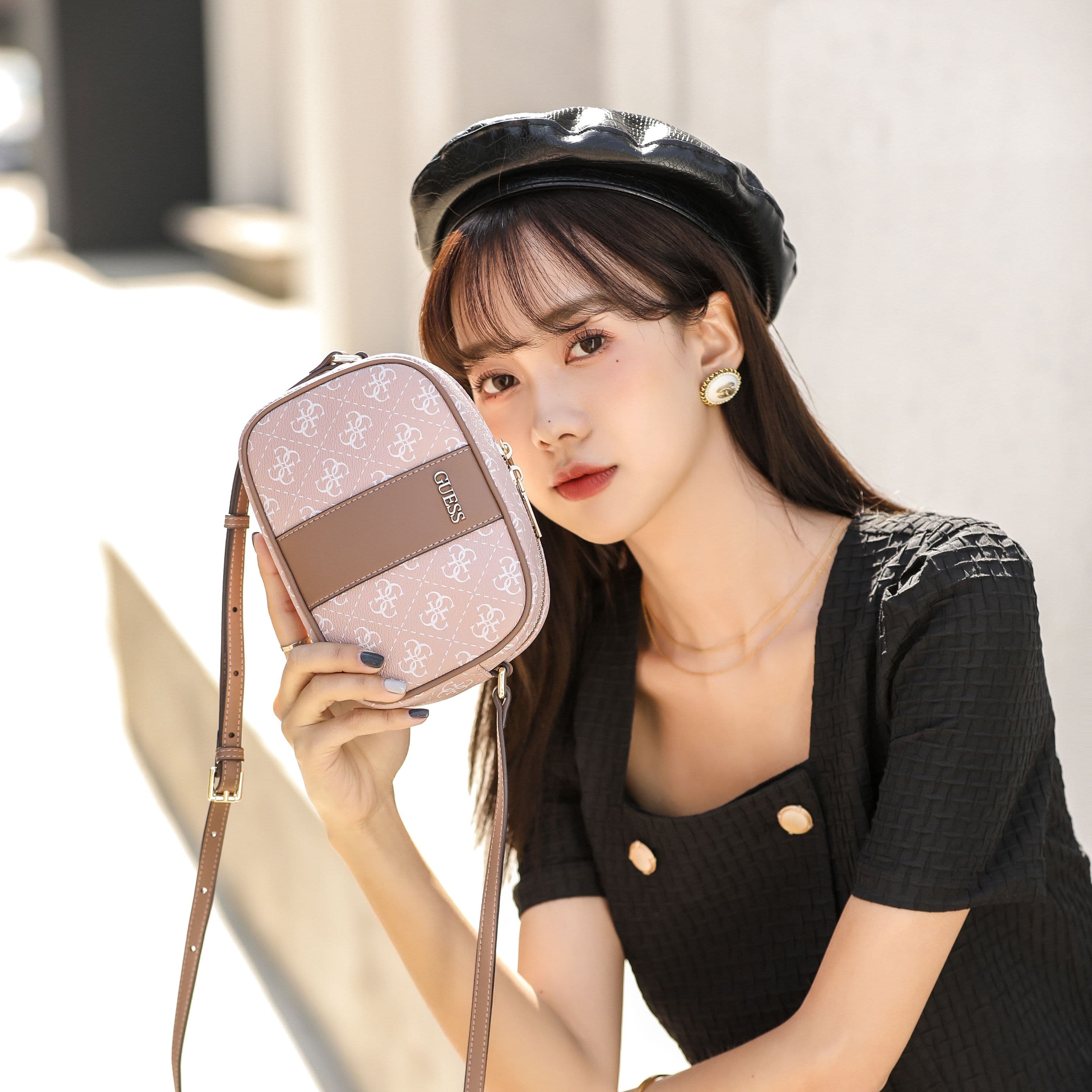 GUESS Сумка через плечо из искусственной кожи Обычная женская Cherry Blossom Розовый/Виноградный Серый Зеленый