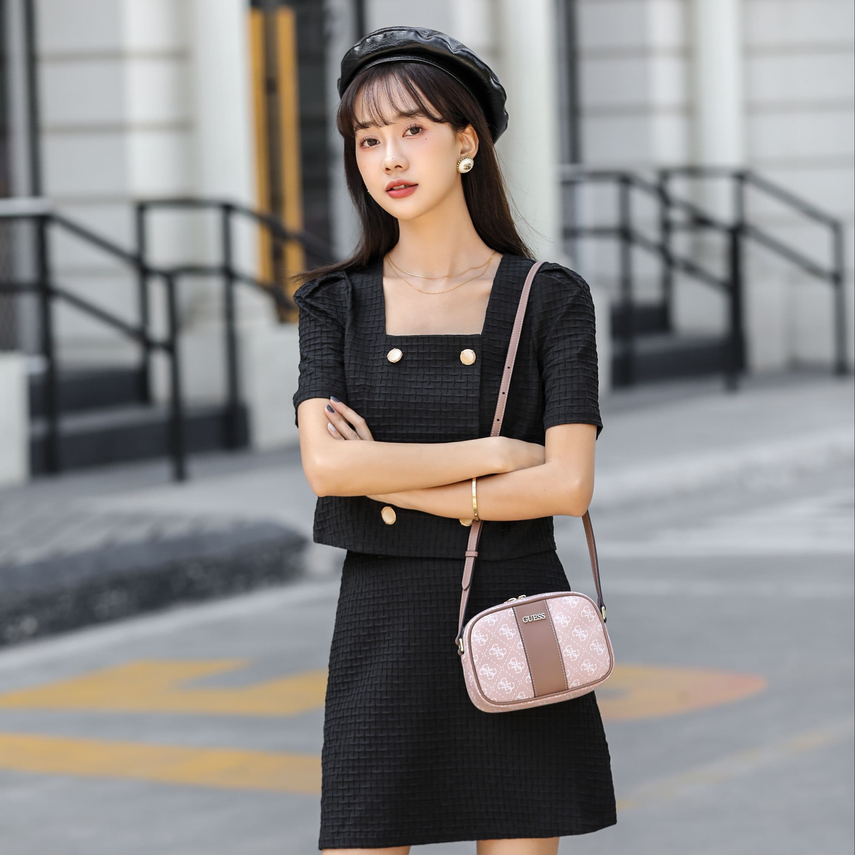 GUESS Сумка через плечо из искусственной кожи Обычная женская Cherry Blossom Розовый/Виноградный Серый Зеленый