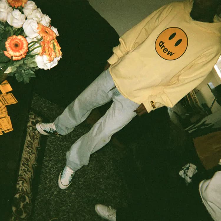 Толстовка-талисман Drew House в стиле деконструкции