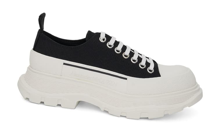 Alexander McQueen Tread Slick на шнуровке, цвет «Черный, белый»