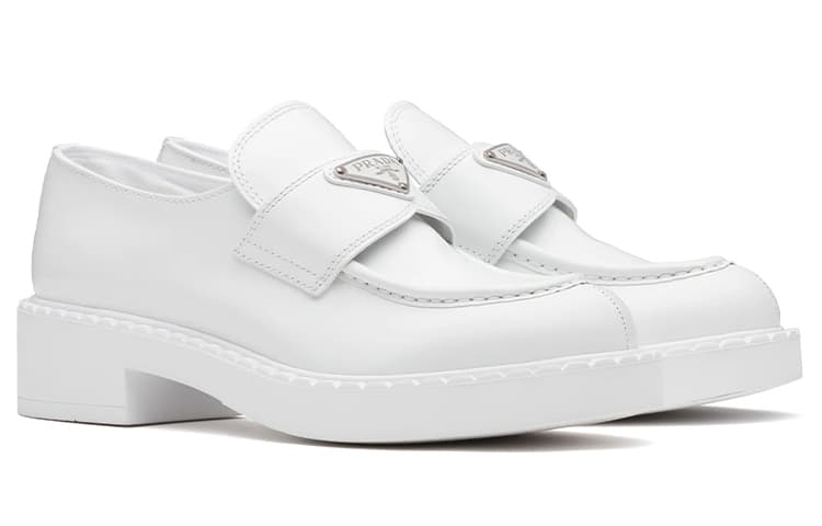 PRADA Лоферы женские белые