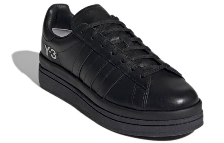 Adidas Y 3 сделан «черным»