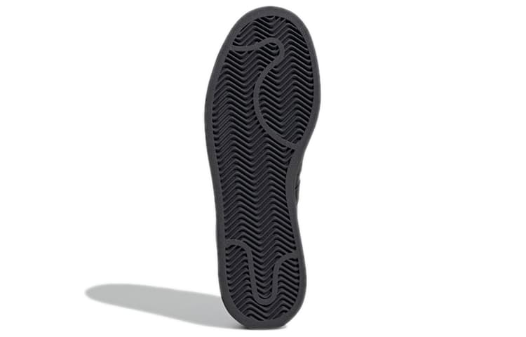 Adidas Y 3 сделан «черным»