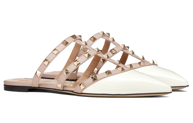 Женские тапочки с закрытым носком Valentino Rockstud, бежевые