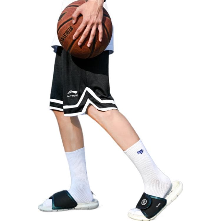 Повседневные шорты мужские черные с подкладкой