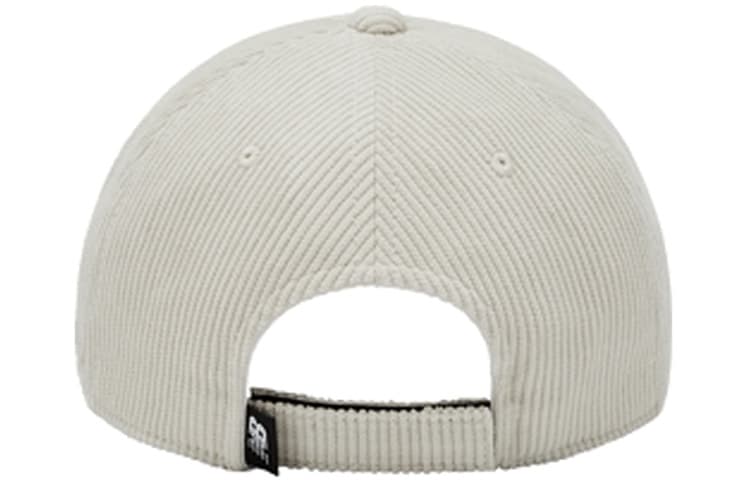 Бейсболки New Balance унисекс белые