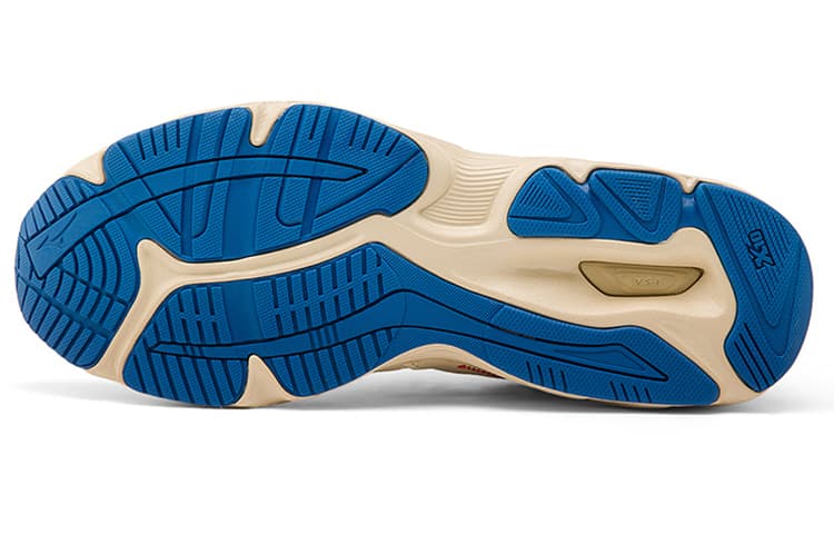 Mizuno LG 90-х годов "Красный песок"