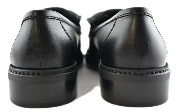 CHANEL Стеганые лоферы с вкладками, черные кожаные