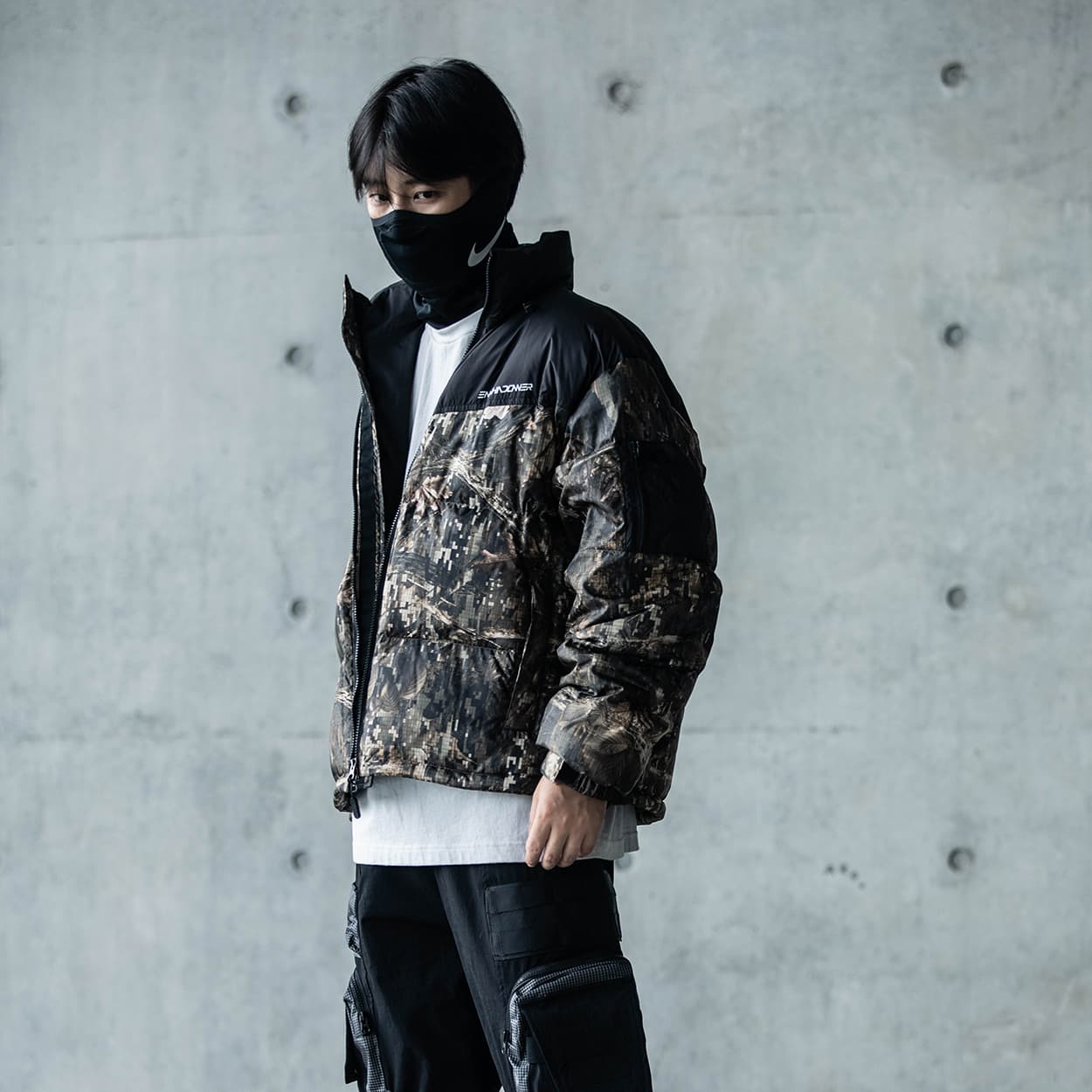 ENSHADOWER Пуховик унисекс, черный камуфляж