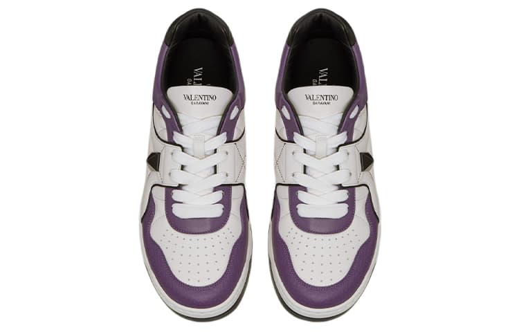 Низкие кеды Valentino Garavani с одной заклепкой