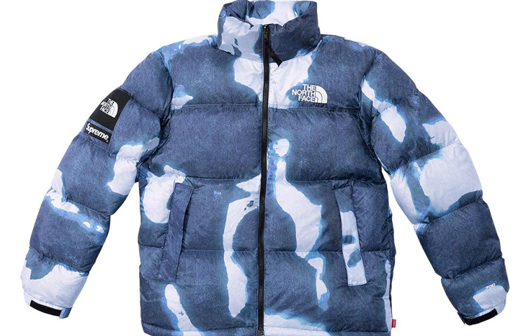 Выбеленная джинсовая куртка Nuptse с принтом Supreme The North Face