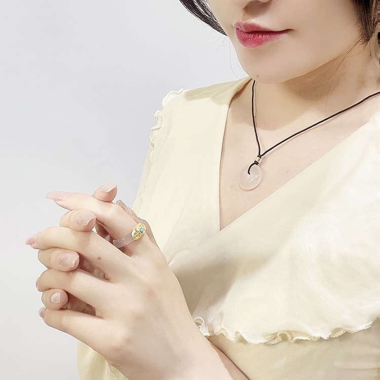 ГОРЫ И МУЖЧИНЫ Агатовые ожерелья унисекс