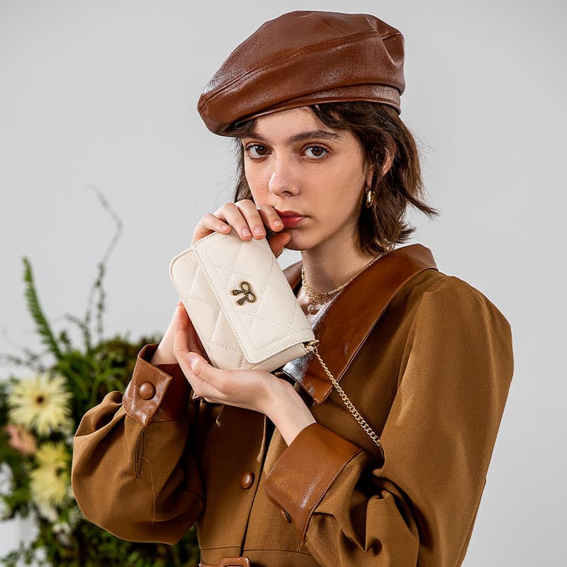 VANESSA HOGAN Мини-женская сумка на плечо из коровьей кожи цвета экрю