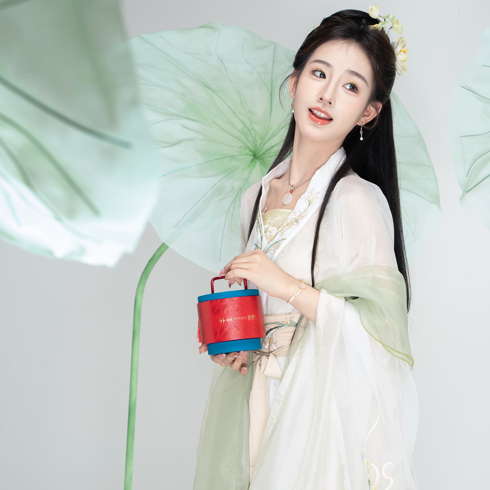 Браслеты Jodie&Kevin с белым агатом унисекс