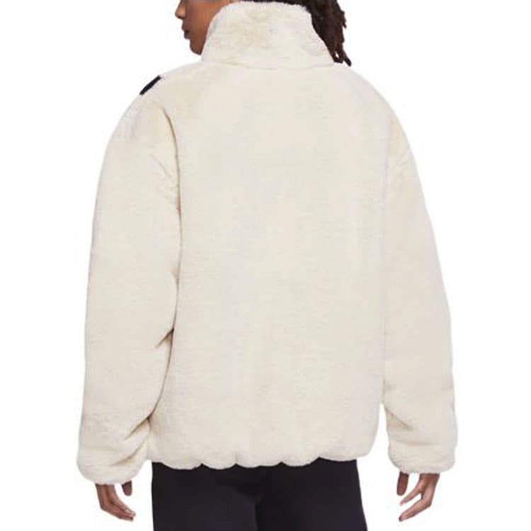 Куртка Nike зимняя женская белая