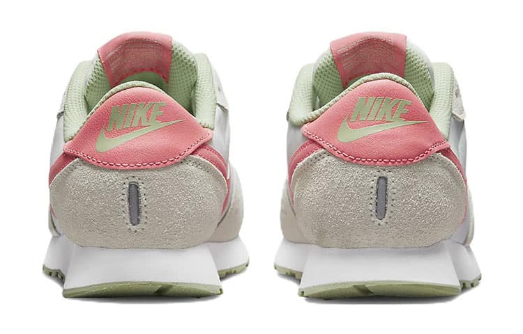 Nike MD Valiant GS «Бело-розовый взгляд»