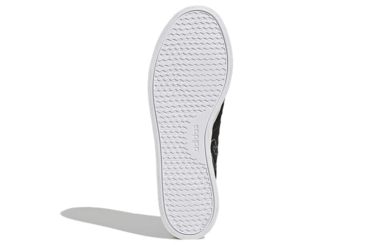 Кроссовки Adidas Bravada с вышивкой логотипа