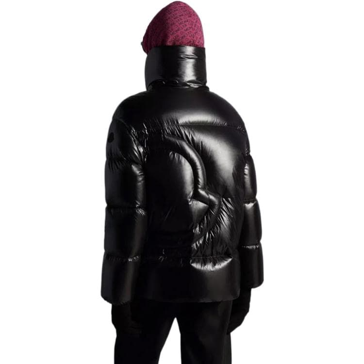 Moncler Пуховик Зимний женский черный