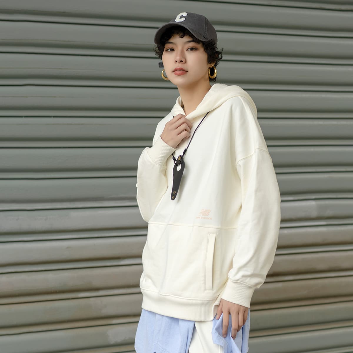 Толстовка New Balance осень-зима женская белая