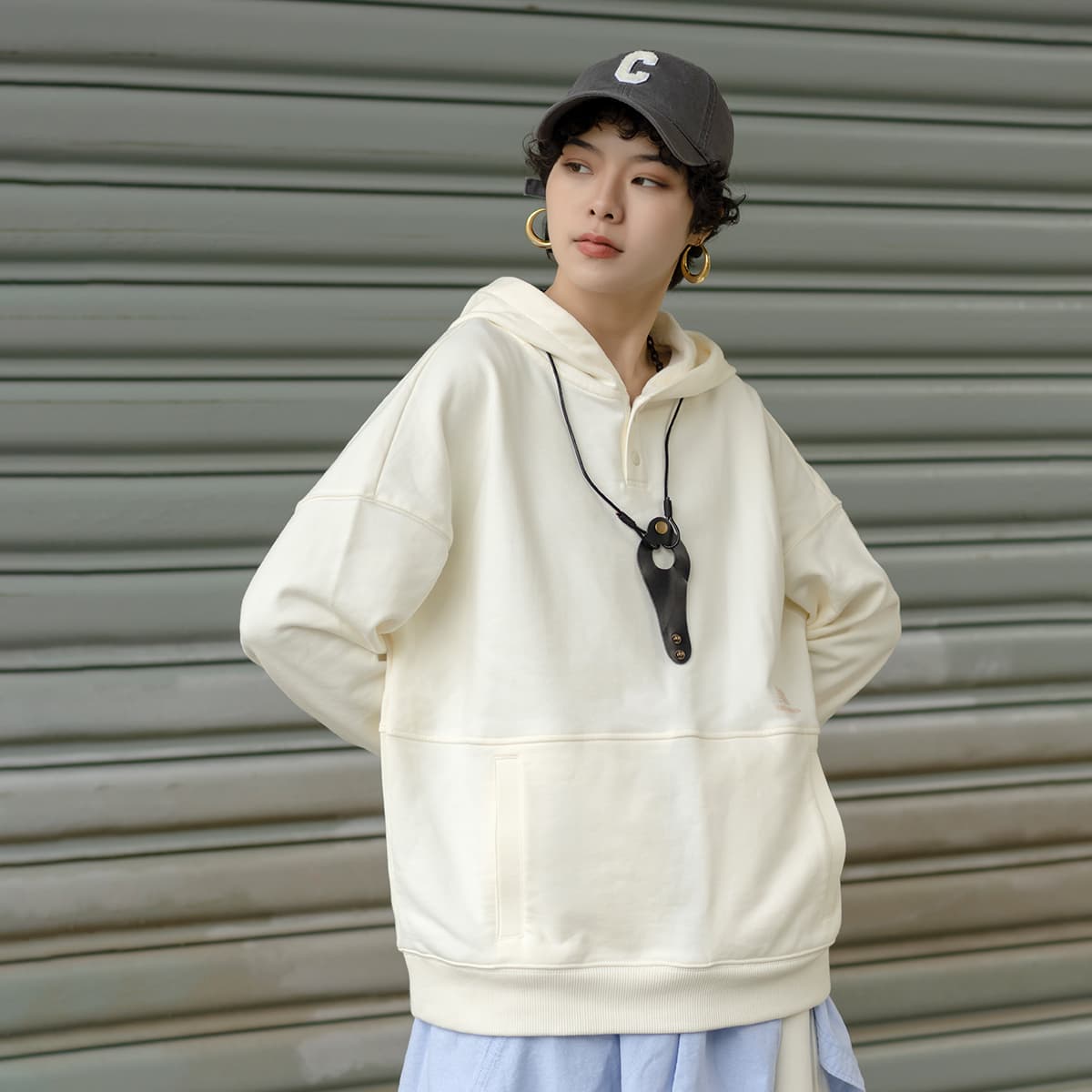 Толстовка New Balance осень-зима женская белая