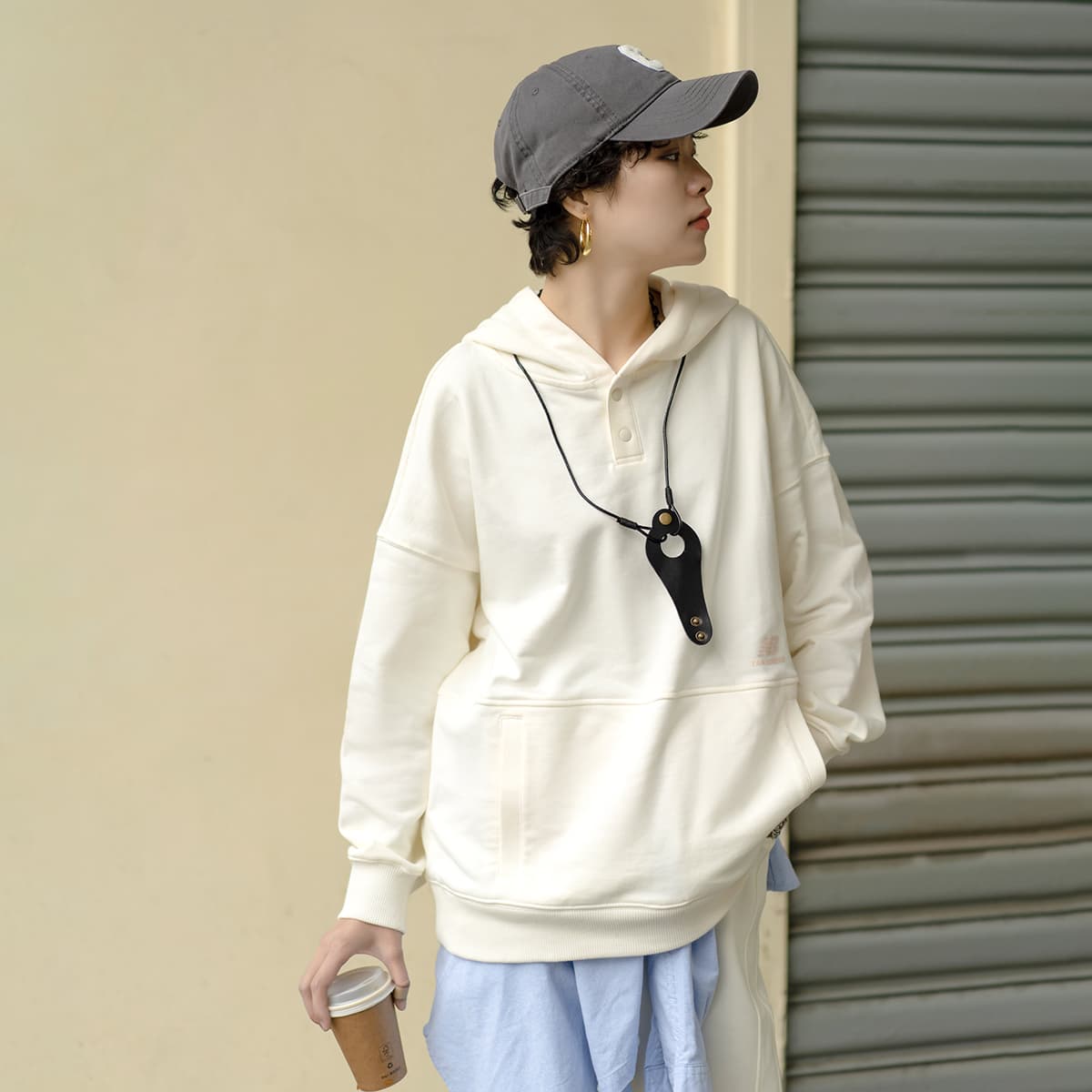 Толстовка New Balance осень-зима женская белая