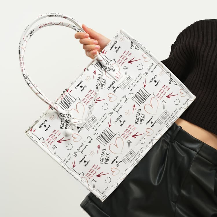 Сумки через плечо CHARLES&KEITH