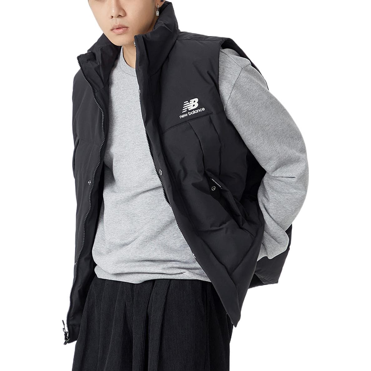 Мужской пуховый жилет New Balance черный