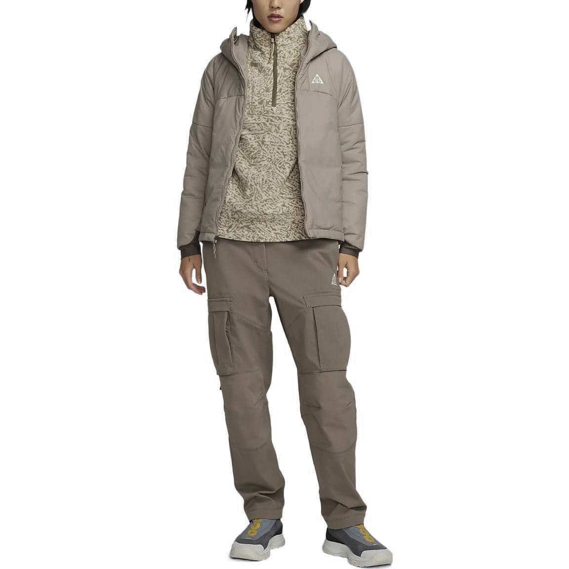 Куртки Nike женские серо-коричневые