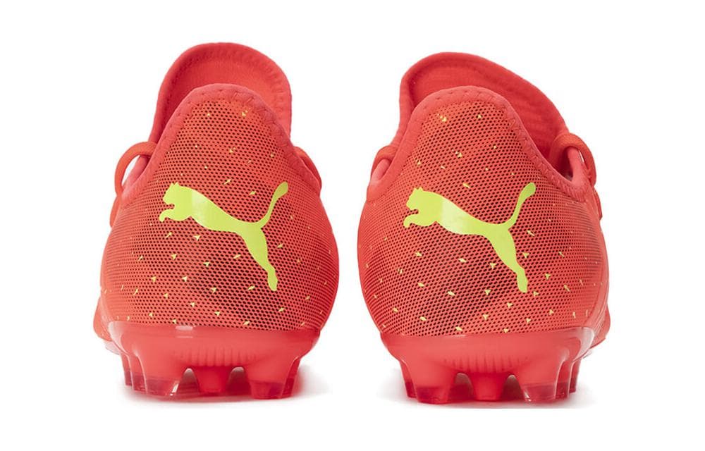 Детские футбольные бутсы PUMA Ultra Play 4.4 MG Low Top красные для подростков