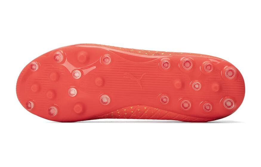 Детские футбольные бутсы PUMA Ultra Play 4.4 MG Low Top красные для подростков