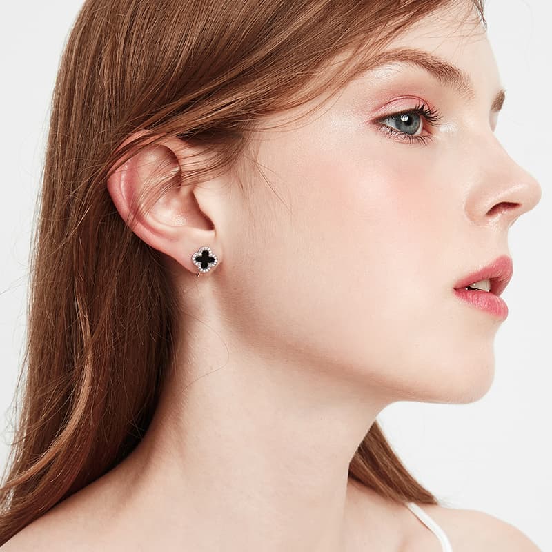 Женские серебряные серьги-гвоздики JAY S925