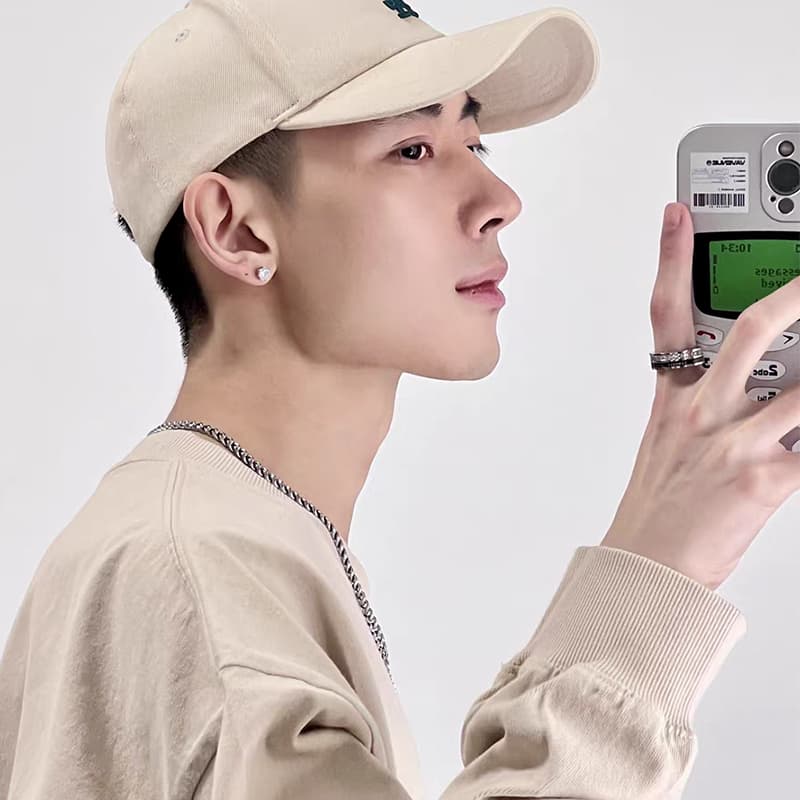 ENFANTIN Серьги-гвоздики с цирконом унисекс