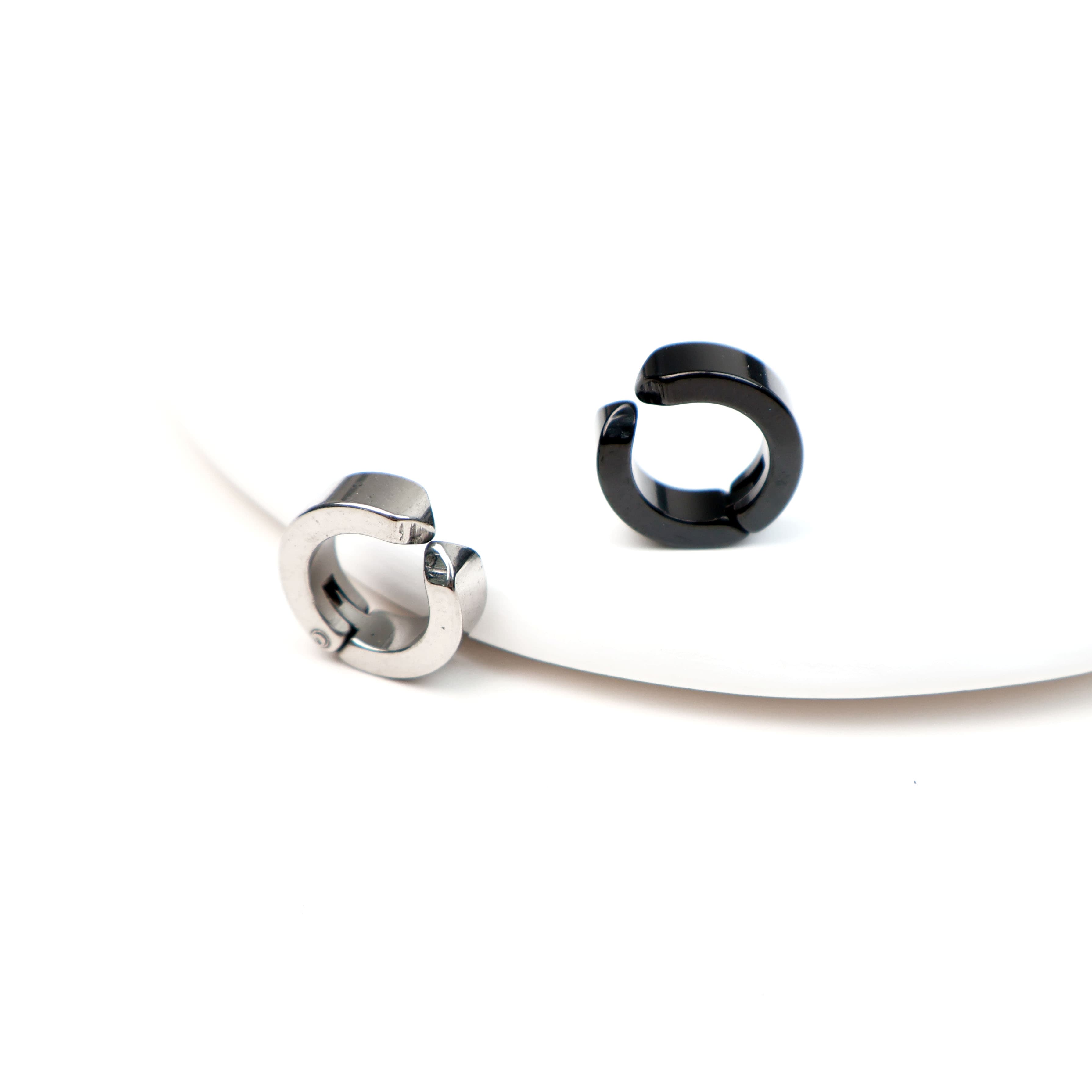 Серьги-клипсы из сплава IOTS унисекс