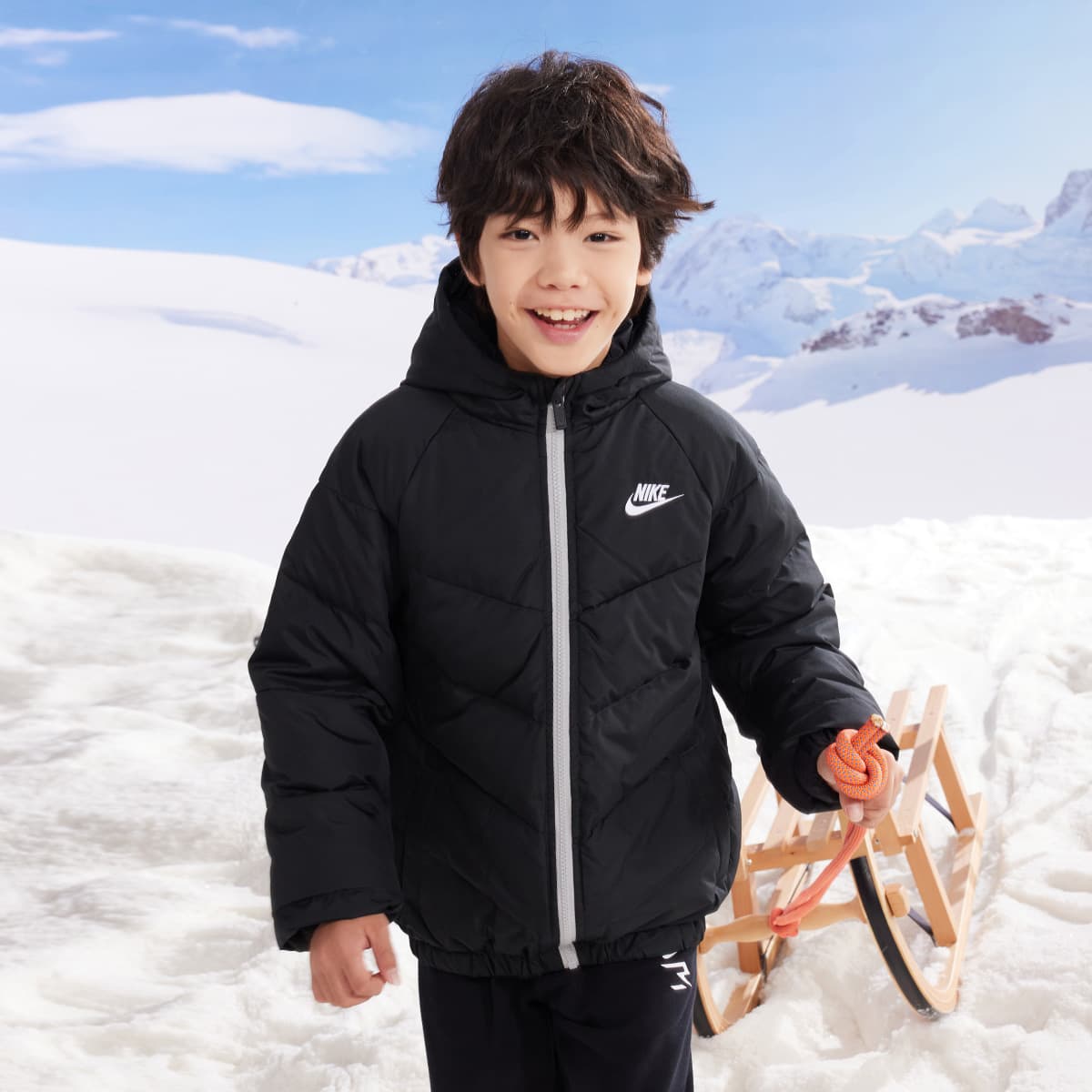 Пуховик Nike с капюшоном для подростков