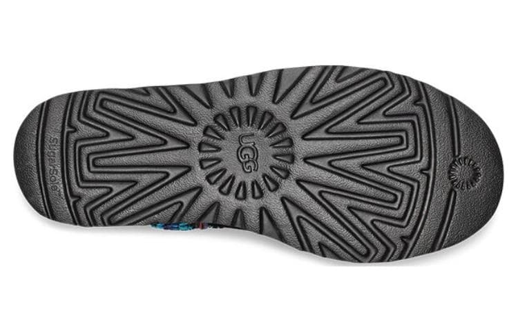 Черные женские ботинки UGG Classic Ultra Mini на платформе с оплеткой