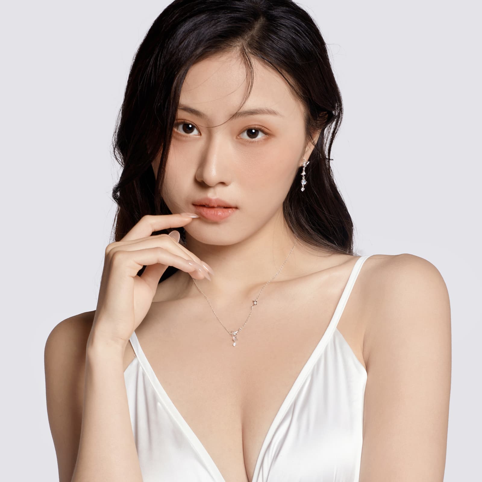 Ожерелья ERROR женские