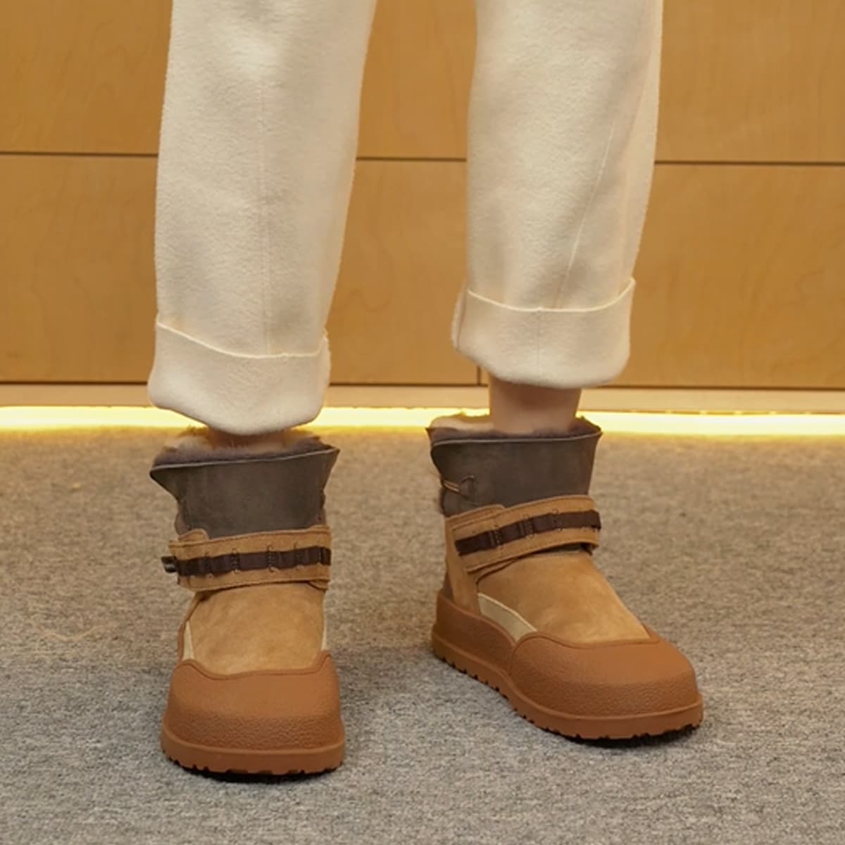 Короткие женские зимние ботинки до середины икры Joy&Mario, увеличивающие рост, с подогревом