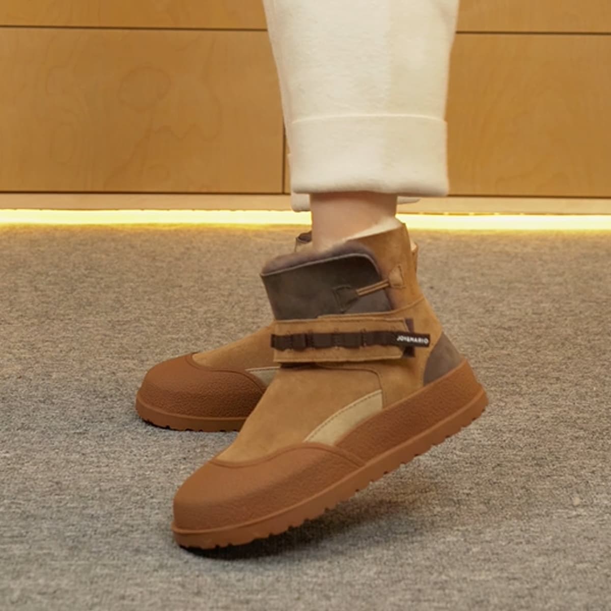 Короткие женские зимние ботинки до середины икры Joy&Mario, увеличивающие рост, с подогревом