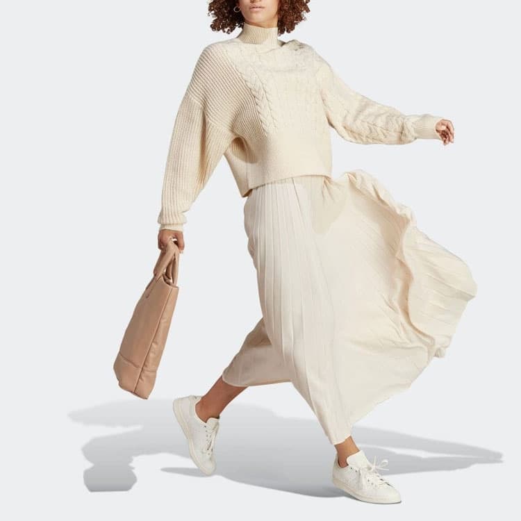 Женский свитер Adidas Originals цвета экрю